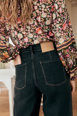 Classic Straight Leg Jean